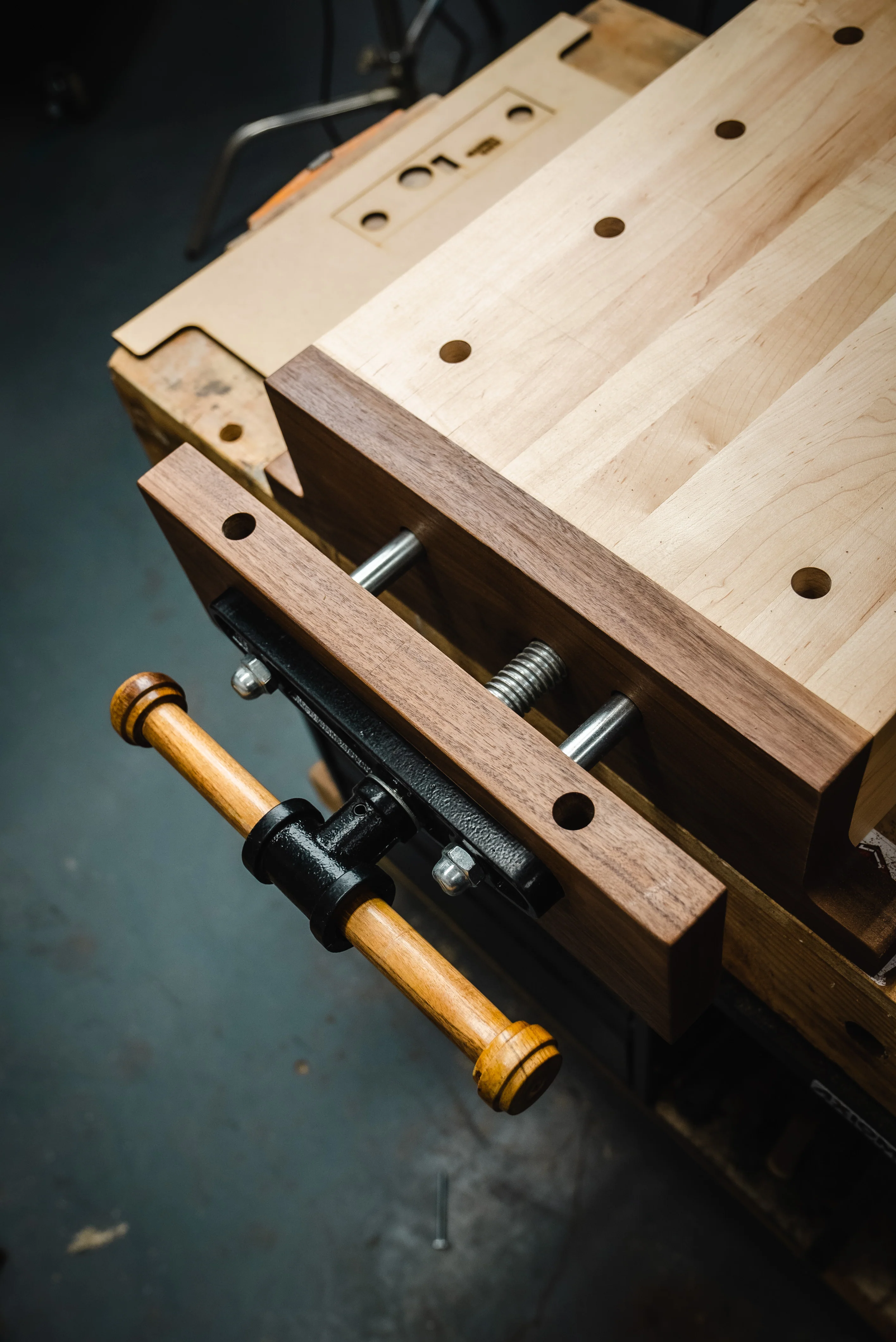 Micro-Workbench With One-Handed Vise Template With Build Plans - Image 4